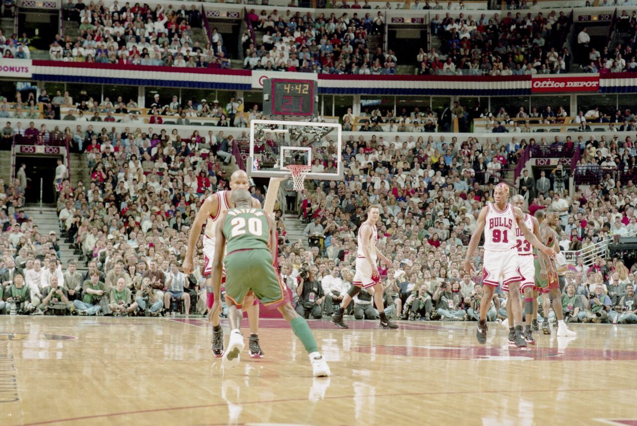 Bulls-finals-court shot-st17101505_0012